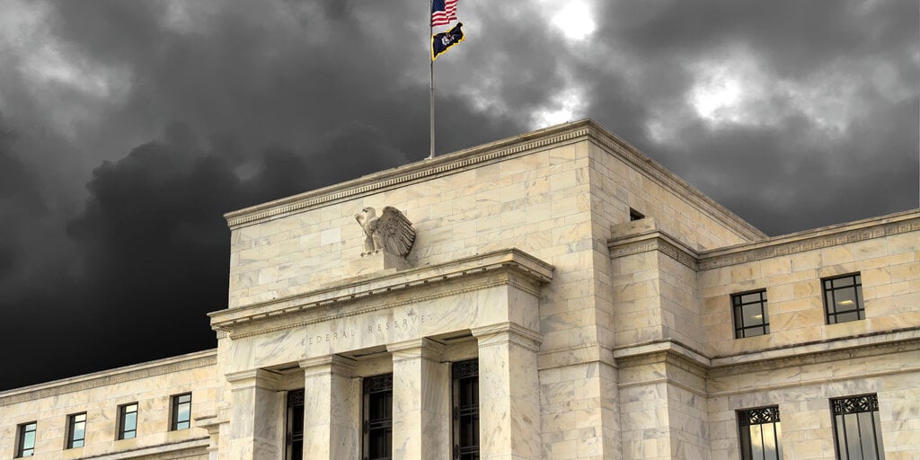 Bitcoin Steady as Federal Reserve Keeps Interest Rates Unchanged: What It Means for Investors