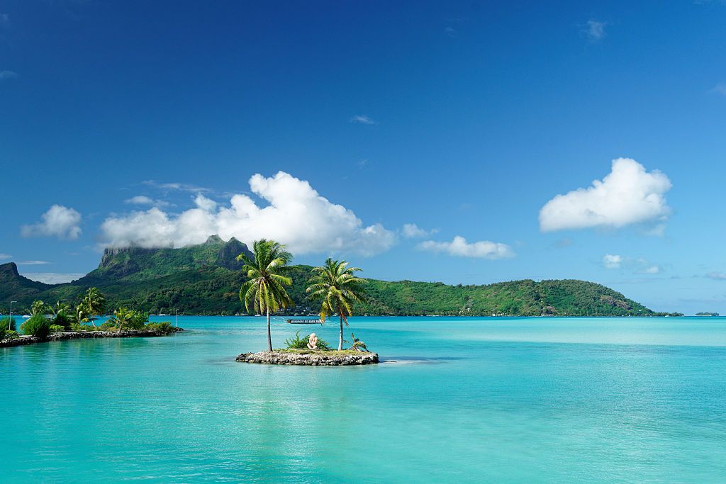 Are Wealthy Bitcoin Investors Making a Smart Move by Spending BTC on Luxury Vacations?