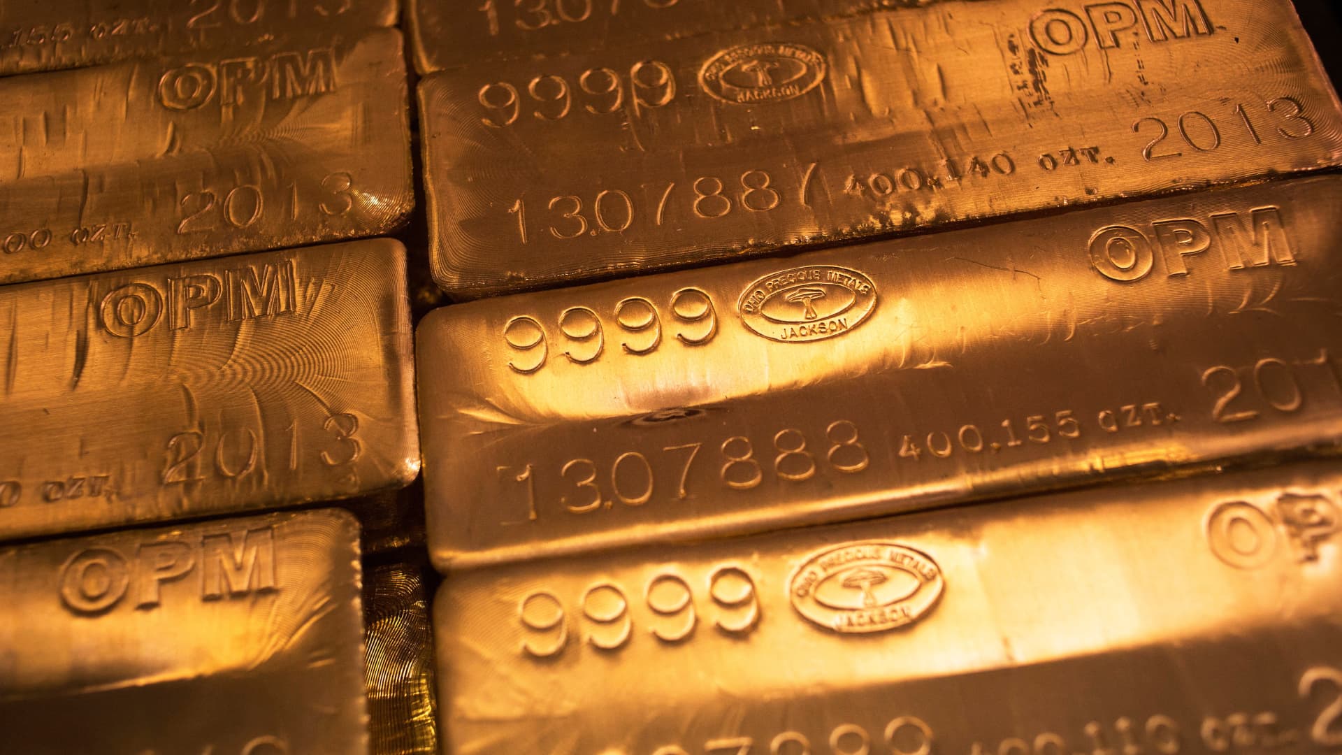 UBS Increases Gold Price Forecast: Key Reasons Behind the Decision
